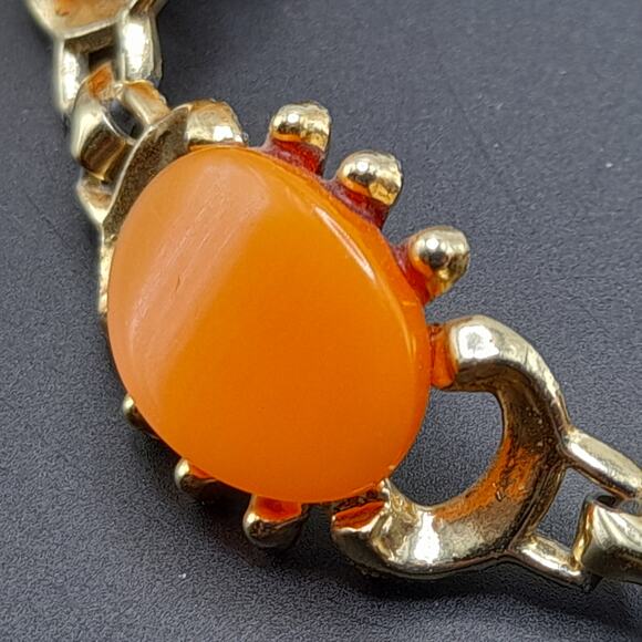 Vintage Orange Moonglow Bracelet, Gold Tone, 7", 1950s - Picture 9 of 10